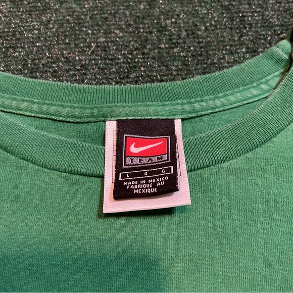 Vintage Nike Air Swoosh Y2K Spell out Faded Green T Shirt Size XL 23X28 - Picture 3 of 6